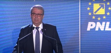 Primarul Constanţei: Aici era fieful carnavalurilor mediatice şi al sărăciei, al opulenţei administrative şi al angoasei sociale, al imobilelor de lux şi al mizeriei de pe străzi/ Nu am ştiut că boala de care suferă oraşul este extinsă
