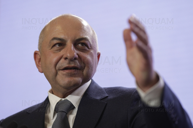 Cătălin Cîrstoiu anunţă o conferinţă de presă pe tema incompatibilităţii la clinica Anemona: Este strigător la cer că tot corpul profesional al medicilor şi al cadrelor didactice din medicină sunt coborâte într-o mocirlă, cu bună ştiinţă
