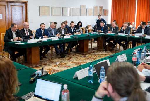 USR: Ministerul Mediului susţine amendamentele partidului la Codul silvic privind accesul liber în păduri şi arborii remarcabili