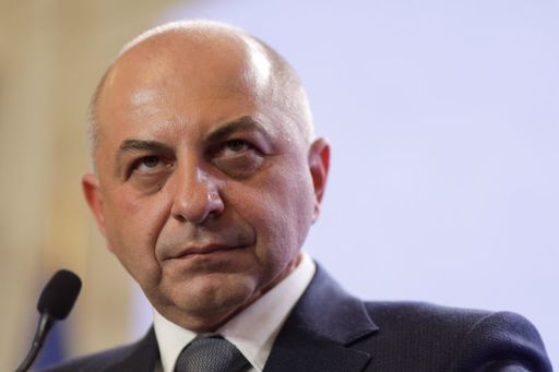 UPDATE - Cîrstoiu reafirmă că e supus unei campanii de manipulare şi dezinformare şi prezintă discuţia cu un pacient, susţinând că dovedeşte că pacienţii nu erau direcţionaţi către clinica Anemona/ Pacientul spune că a fost plimbat între spital şi clinică