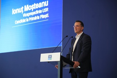 Alianţa Dreapta Unită şi-a lansat candidaţii la Primăria Piteşti şi la Consiliul Judeţean Argeş,    Ionuţ Moşteanu (USR) şi Emanuel Soare (Forţa Dreptei)