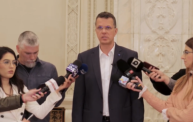 USR: PSD şi PNL refuză ca românii să afle adevărul despre cum le cheltuie RA-APPS banii
