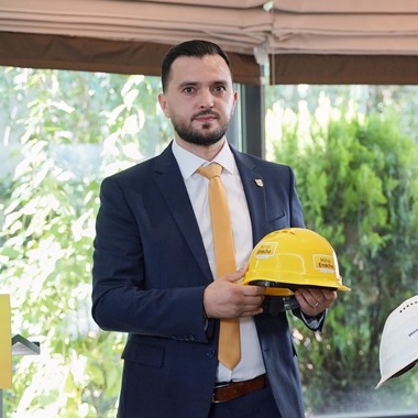 Candidatul AUR la Primăria Capitalei Mihai Enache îi solicită Gabrielei Firea să îşi retragă candidatura pentru alegerile europarlamentare