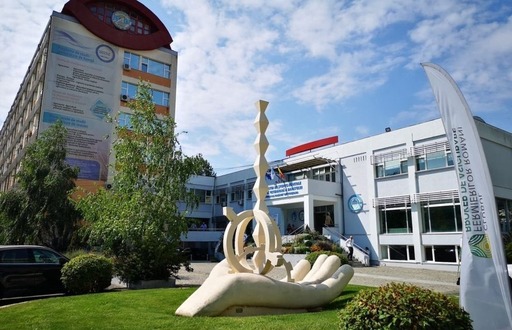 CCR a amânat, pentru 28 mai, sesizarea lui Iohannis legea privind transmiterea a 35 de terenuri din domeniul public al statului, în proprietatea privată a Universităţii de Ştiinţele Vieţii „Regele Mihai I”