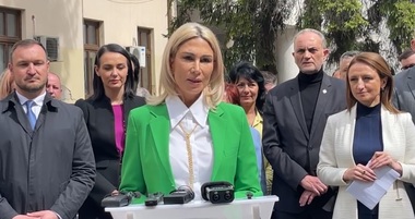 PNL Sibiu şi-a lansat candidaţii la locale / Adrian Bibu candidează la Primăria Sibiu, iar Daniela Cîmpeanu pentru al treilea mandat la şefia CJ Sibiu / Turcan: Administraţia liberală face diferenţa