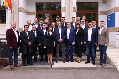 Vergil Chiţac şi-a depus candidatura pentru al doilea mandat ca primar al Constanţei: Viitorul nostru stă în lucrările ample pe care le facem în oraş - şcoli spitale, parcuri, drumuri, trotuare, stadion, CET - FOTO