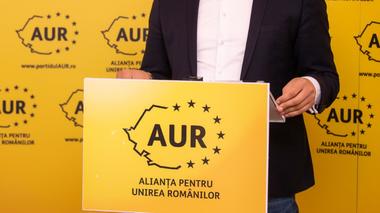 AUR anunţă că a depus plângere penală pe numele preşedintelui şi locţiitorului BEC din localitatea Şugag, din judeţul Alba, pentru infracţiunea de fals în documente. PNL, acuzat că a modificat listele depuse pentru alegerile locale