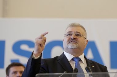 Biroul Electoral Municipal a respins candidaturile lui Dorel Constantin Onaca, din partea PRM şi a lui Vasile Iuştiuc, independent, pentru funcţia de primar al Capitalei / 9 candidaţi intră în campania electorală
