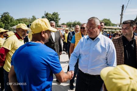 Nicolae Ciucă: Am depăşit vremea promisiunilor. Oamenii vor să vadă rezultate, iar în multe localităţi acestea nu s-au întâmplat. Ca liberali, ştim că suntem în funcţii publice pentru a fi în serviciul oamenilor şi a le face viaţa mai bună