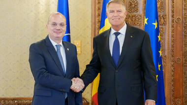 Preşedintele Klaus Iohannis a reiterat, în discuţiile cu Igli Hasani, sprijinul şi disponibilizarea României de a furniza asistenţă în procesul de aderare al Albaniei la UE