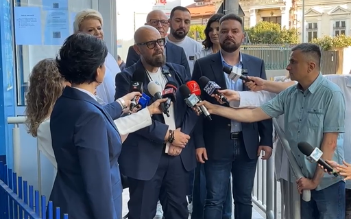 ALEGERI 2024 - Piedone, la vot: Reprezint realitatea şi normalitatea / Am informaţii sigure că oamenii vor veni pe ultima sută de metri / Primarul general şi predarea ştafetei la Sectorul 5 lui Vlad Popescu Piedone se va face între 20.00 şi 22.00