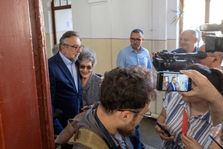 ALEGERI 2024 - Lucian Romaşcanu: Astăzi am votat ca de fiecare dată pentru cea mai bună echipă a municipiului şi a judeţului pentru dezvoltare - FOTO