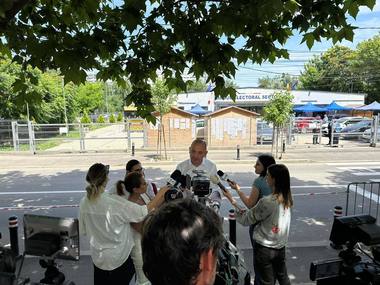 Radu Mihaiu depune plângere penală împotriva Biroului Electoral Sector 2 pentru abuz în serviciu şi instigare la fals în acte publice: Se vede cu ochiul liber cum se încearcă fraudarea alegerilor