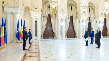 Klaus Iohannis a primit, la Cotroceni, mai mulţi ambasadori, printre care şi pe noul ambasador al Rusiei la Bucureşti, cu ocazia prezentării scrisorilor de acreditare