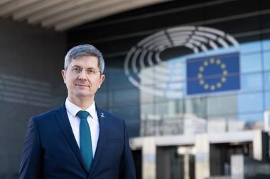 Europarlamentarul USR Dan Barna a fost votat vicepreşedinte al grupului RENEW