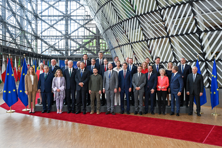 Klaus Iohannis: Astăzi, la reuniunea Consiliului European de la Bruxelles, ne vom concentra pe decizia cu privire la funcţiile de conducere UE la nivel înalt şi pe adoptarea Agendei Strategice a Uniunii Europene pentru perioada 2024-2029