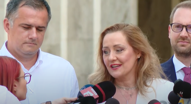 Elena Lasconi, despre susţinerea sa la prezidenţiale de către PNL: Pe domnul Ciucă nu mai poţi să îl dezlipeşti din poză de domnul Ciolacu / În momentul de faţă, eu spun că singura opţiune liberală din România este USR-ul