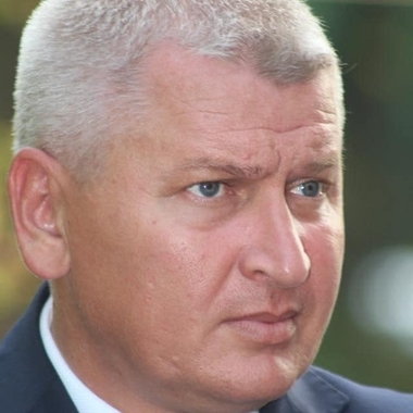 Florin Roman: PSD se chinuie să inducă ideea că Ciucă nu ar întra în turul doi, dar realitatea ne arată că în toate scenariile Ciolacu nu iese victorios din turul 2. Până în noiembrie va fi pe locul 4 / Grindeanu vrea să îi rupă capul lui Ciolacu