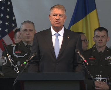 Klaus Iohannis, la recepţia de la Ambasada SUA, despre includerea României în programul Visa Waiver: Vom continua să lucrăm împreună cu Statele Unite pentru ca acest deziderat comun să devină în cel mai scurt timp realitate pentru cetăţenii români