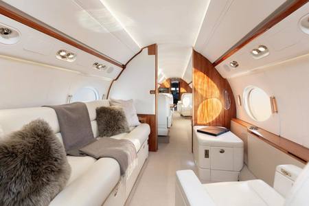 Preşedintele Klaus Iohannis a plecat spre SUA din Sibiu, cu un avion privat de tip Gulfstream G550 operat de Global Jet Luxemburg