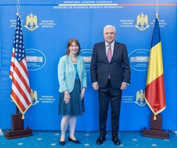 Angel Tîlvăr, ministrul Apărării, discuţii cu Ambasadoarea SUA la Bucureşti, despre principalele concluzii ale recentului summit NATO de la Washington, situaţia actuală de securitate: Am reafirmat sprijinul nostru pentru Ucraina