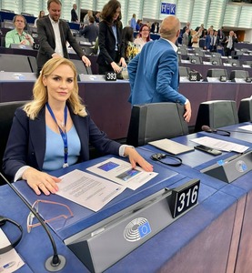 Gabriela Firea, prima zi în mandatul din Parlamentul European, anunţă că începe activitatea în două comisii: FEMM - Comisia pentru drepturile femeii şi egalitatea de gen şi CULT – Comisia pentru cultură şi educaţie