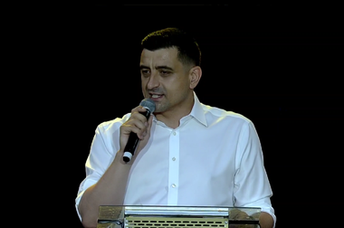Liderul AUR George Simion: Alertă de poliţie politică. Sute de membri AUR, citaţi la Parchet
