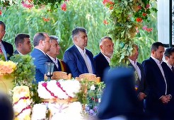 UPDATE - Premierul Marcel Ciolacu, la slujba de Sfânta Maria, la Mănăstirea Văratic: M-am bucurat de slujbă alături de toţi credincioşii. Şi m-am rugat alături de ei pentru pacea şi prosperitatea tuturor românilor - FOTO, VIDEO