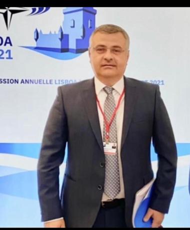 Senatorul Vlad Pufu: Acum 12 ani începeau şcoala 190.000 de elevi. Anul acesta, în vară, au terminat 120.000 de elevi. Trebuie să facem şcoala atractivă pentru toţi copiii, astfel încât să nu mai avem pierderi pe parcurs