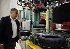 Ciolacu: Anul viitor vom putea cumpăra anvelope produse în România. Fabrica Nokian Tyres este un exemplu al unei reuşite care reuneşte un investitor de calibru internaţional, autorităţi locale şi Guvernul care a susţinut puternic o asemenea investiţie