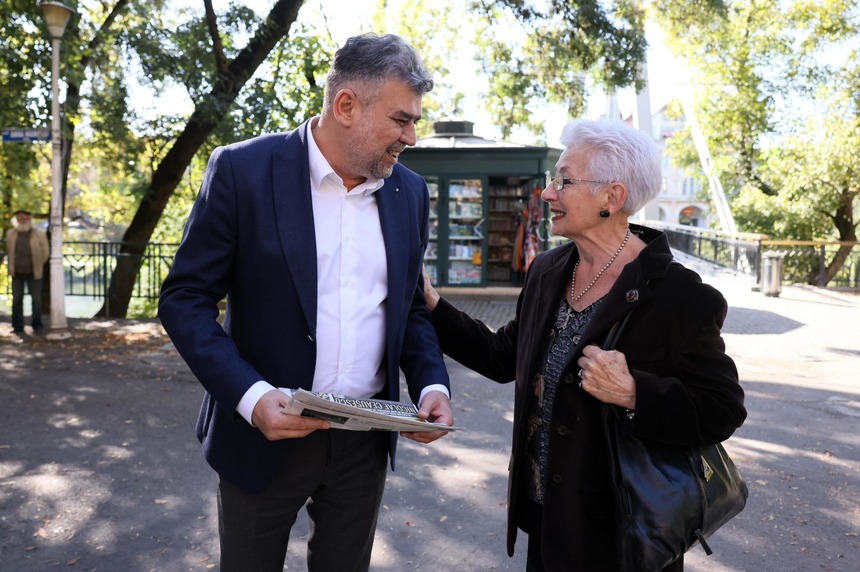 Marcel Ciolacu, plimbare prin Oradea, unde a băut o cafea şi a răsfoit un ziar “ca pe vremuri”: Este un loc în care se văd investiţiile masive din fonduri europene prin implicarea autorităţilor locale