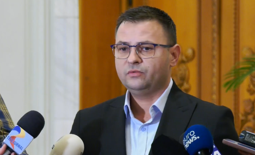 Suciu: Cel târziu miercuri vom relua vizitarea Parlamentului, prin intrarea laterală, unde filtrul de securitate este la intrare / Nu ne dorim absolut deloc să îngreunăm accesul vizitatorilor. În jur de 240.000 de turişti vizitează această clădire