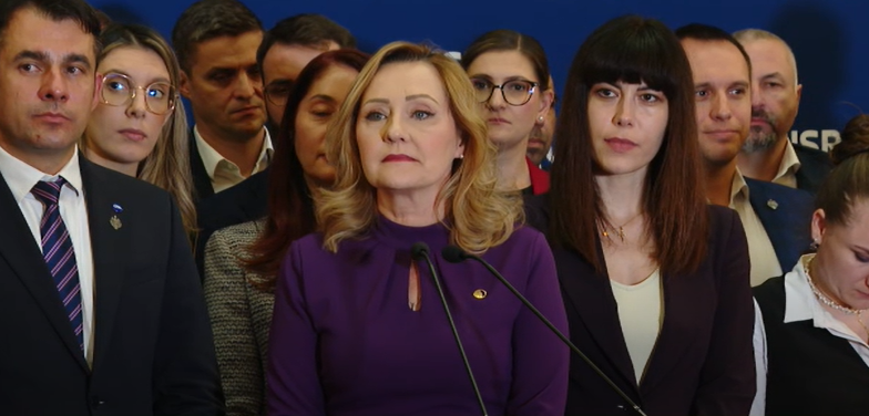 Elena Lasconi, despre negocieri cu PNL pentru o guvernare de dreapta: Această discuţie nu va mai fi făcută pe vorbe. Voi dori să văd negru pe alb, adică semnătură, că niciodată PNL nu va mai face alianţă cu PSD