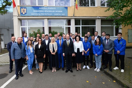 PNL Iaşi a depus candidaturile pentru Camera Deputaţilor şi Senat. Alexandru Muraru deschide lista la Camera Deputaţilor, Lucian-Petrică Rusu, la Senat
