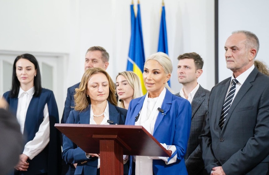 PNL Sibiu a depus lista de candidaturi pentru Parlamentul României: Raluca Turcan deschide lista la Camera Deputaţilor, Nicolae Neagu, la Senat