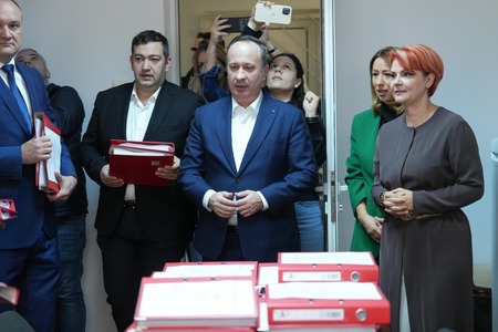 PSD Dolj a depus lista candidaturilor la alegerile parlamentare: Ministrul Investiţiilor, Adrian Câciu, deschide lista la Camera Deputaţilor, iar deputata Alexandra Presură, la Senat