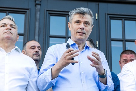 Virgil Popescu: Klaus Iohannis este oricând binevenit în PNL, a fost preşedintele partidului şi Statutul nostru spune că toţi foştii preşedinţi sunt membri în BPN 