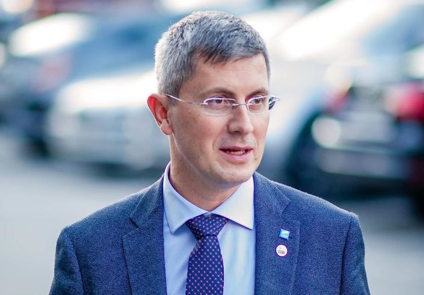 Dan Barna, despre referendumul din Rep. Moldova: Această propagandă rusă nu este doar de două luni. De 2 ani de zile este o propagandă constantă pe un mesaj foarte pervers: E bună UE, dar nu acum, mai staţi pun pic, să vedem, să ne gândim