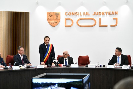 Noul Consiliu Judeţean Dolj, constituit / Echipa de conducere va fi aceeaşi ca în ultimii patru ani / Cosmin Vasile: Perioada 2020 – 2024 a reprezentat mandatul cel mai performant din istoria instituţiei / Preoiectele preşedintelui CJ Dolj pentru viitor

