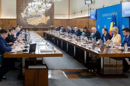 Ministerul Familiei: Strategia Naţională pentru susţinerea părinţilor a fost aprobată de Guvern