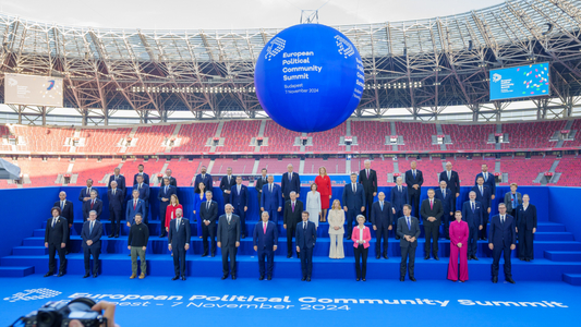 Preşedintele Klaus Iohannis, la cea de-a cincea reuniune a Comunităţii Politice Europene de la Budapesta: Migraţia rămâne o provocare importantă la nivel european, care solicită un răspuns comun şi cuprinzător