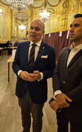 Europarlamentarul PNL Rareş Bogdan a votat la Ambasada României la Paris: ”Sunt absolut convins că voturile din diaspora vor fi mai mult de 5%, spre 10% din totalul voturilor care se vor exprima, mă aştept ca prezenţa în diaspora să sară de 500.000