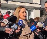 ALEGERI PREZIDENŢIALE 2024: Elena Lasconi: Am votat cu încrederea că nimeni nu o să-şi facă bagajul să plece în altă ţară / Am votat cu încrederea că vom avea o Românie pentru toţi - FOTO, VIDEO 