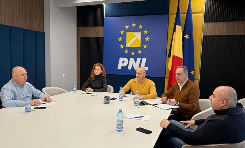 Ilie Bolojan: Împreună, cei 5 parlamentari PNL aleşi de bihoreni am stabilit cum ne vom organiza în acest mandat / Ne vom întâlni lunar cu primarii localităţilor pentru a inventaria problemele şi pentru a propune rezolvarea acestora