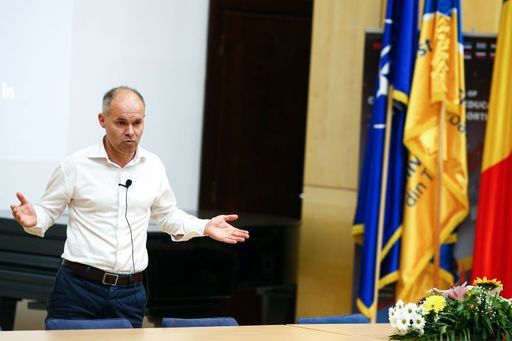 Daniel Funeriu este de părere că funcţia de preşedinte al ţării ar trebui exercitată, interimar, de către preşedintele Senatului
