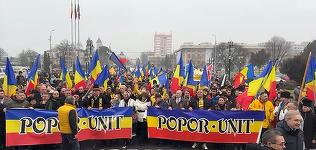 Circa 2.000 de persoane, la Marşul Unirii Principatelor Române organizat de AUR la Iaşi/ George Simion: Clasa politică trădătoare a ales să fugă de Ziua Unirii