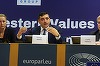 George Simion, liderul AUR, anunţă un val de evenimente Make Europe Great Again, începând din ianuarie până în decembrie 2025 – de la Asunción la Buenos Aires, de la Nicosia la Atena / Protest, miercuri, în faţa Parlamentului European