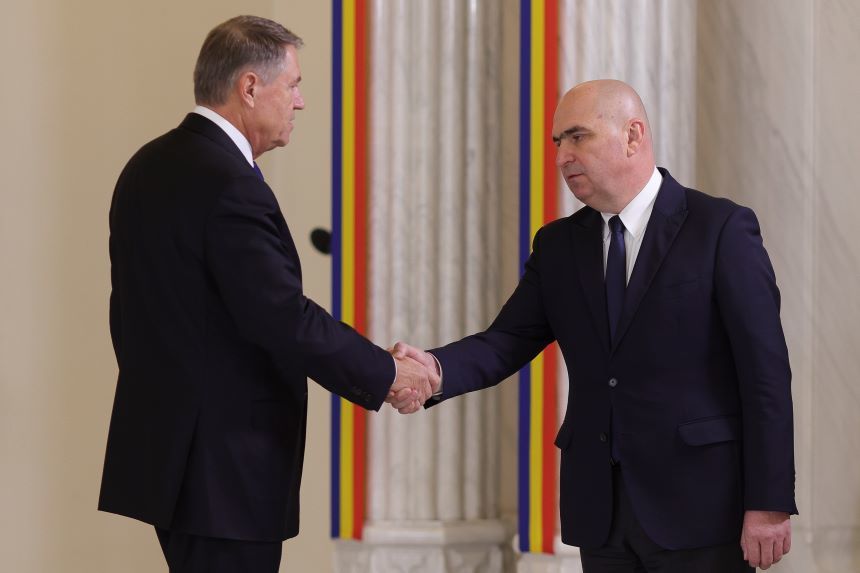 Ilie Bolojan n-a avut nicio discuţie privată cu Iohannis de când a devenit liderul PNL: Am discutat cu dânsul pentru că au fost acele consultări. Nu poţi într-o lună de zile să faci nu ştiu ce relaţii personale - VIDEO
