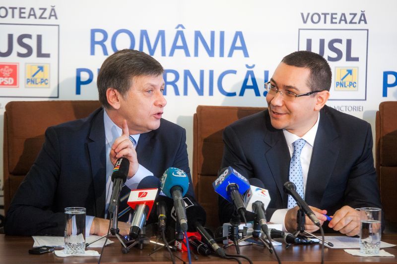 Crin Antonescu, replică pentru Victor Ponta: Nu sunt candidatul sistemului, este ridicol să spui asta, dar oricine are dreptul să se facă de râs

