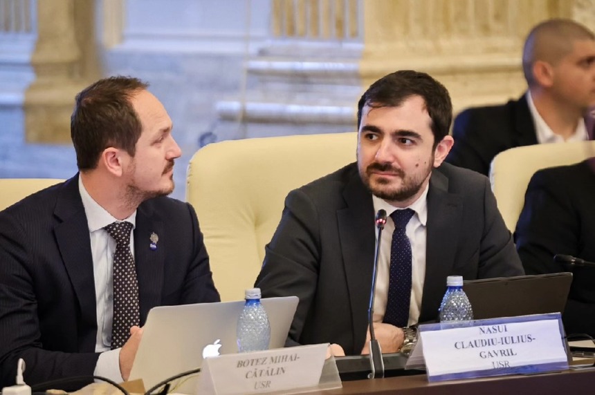 Legea bugetului de stat pe 2025 a fost adoptată în comisiile reunite de buget-finanţe şi intră miercuri în dezbatere, la plenul reunit / Votul final, joi în Parlament